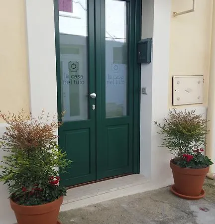 La Casa Nel Tufo